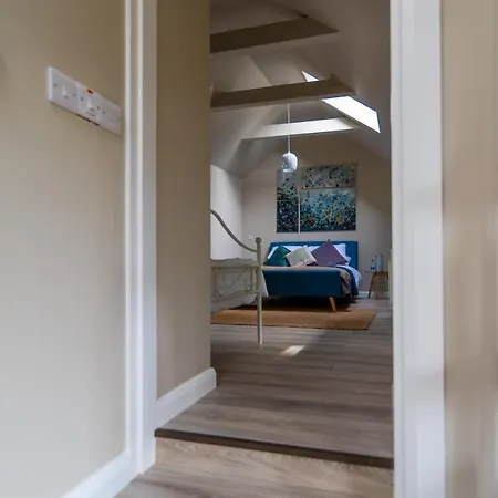 Newly Renovated Stylish Self-Catering Apartment Kenmare